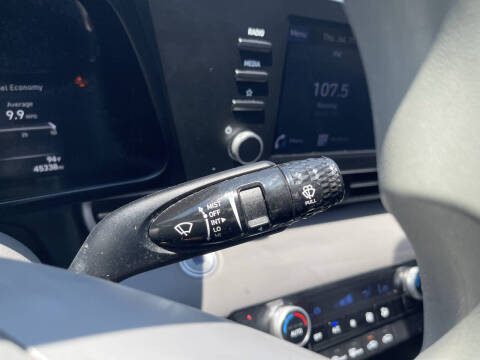 2022 Hyundai Elantra SEL