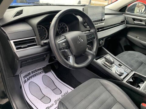 2022 Mitsubishi Outlander SE