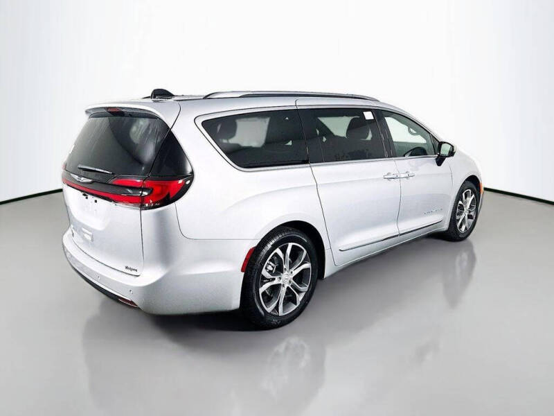 2026 Chrysler Pacifica Pinnacle
