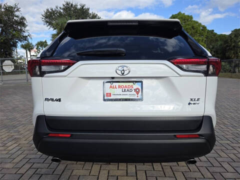 2025 Toyota RAV4 Hybrid XLE