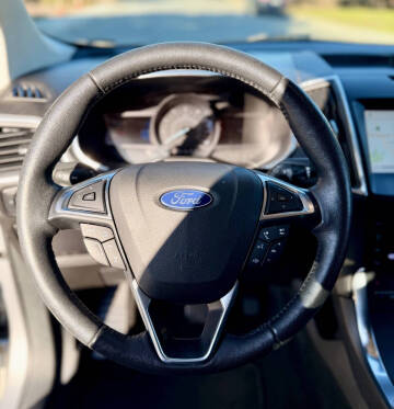 2020 Ford Edge Titanium