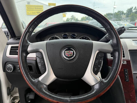 2010 Cadillac Escalade Luxury