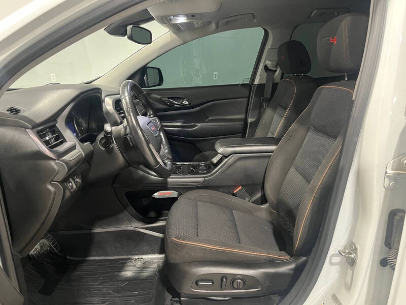 2021 GMC Acadia AT4