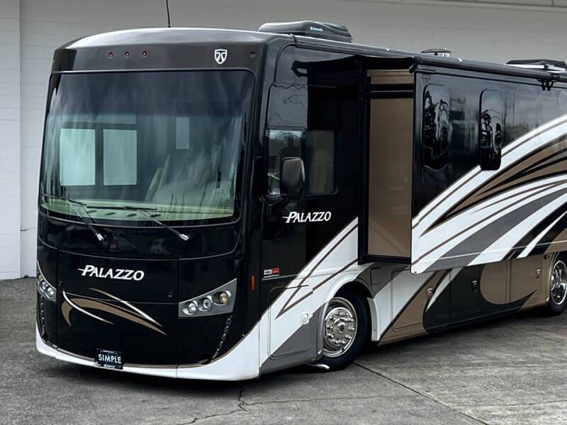 2016 Thor Motor Coach Palazzo for sale at Simple Car Company in Oak Harbor, WA