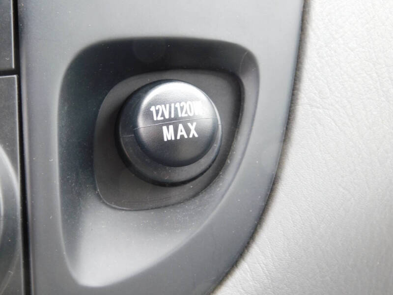 2004 Mazda MPV LX