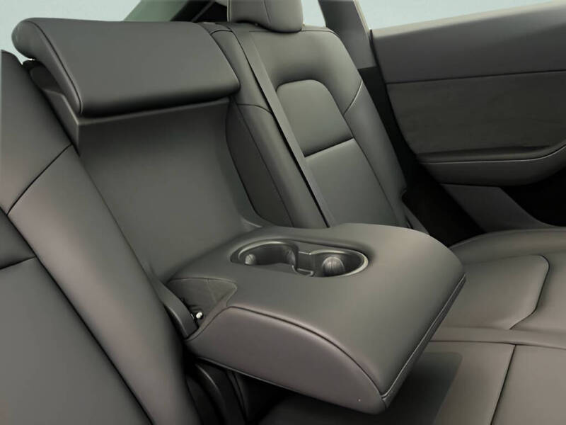 2025 Tesla Model Y Long Range