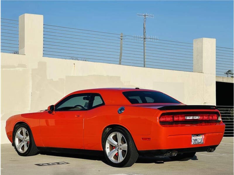 2008 Dodge Challenger SRT8 photo 6