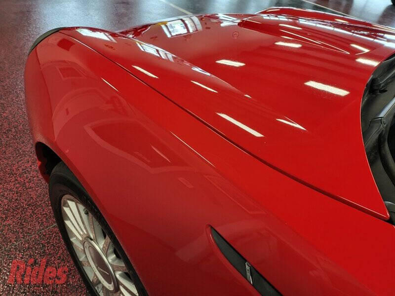 2004 Ford Thunderbird Deluxe