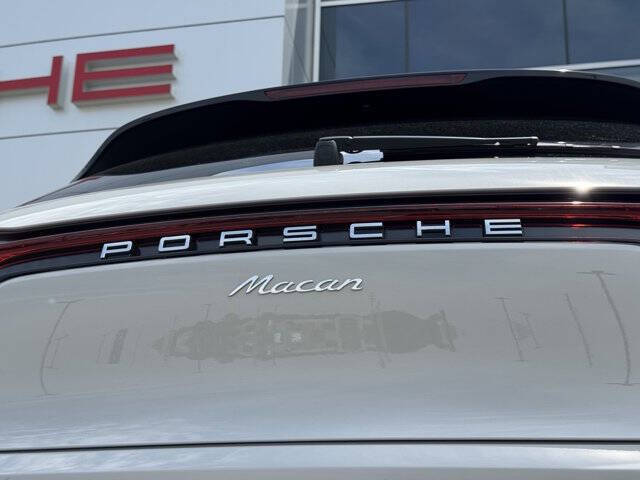 2025 Porsche Macan