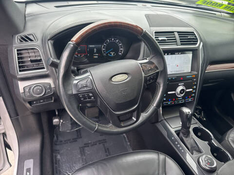 2019 Ford Explorer Platinum