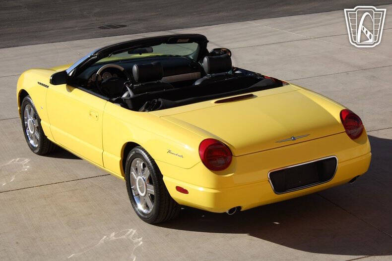 2004 Ford Thunderbird Deluxe