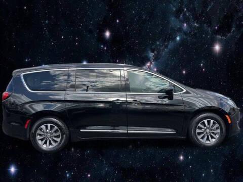 2020 Chrysler Pacifica Touring L Plus