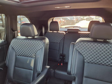 2024 GMC Acadia Denali