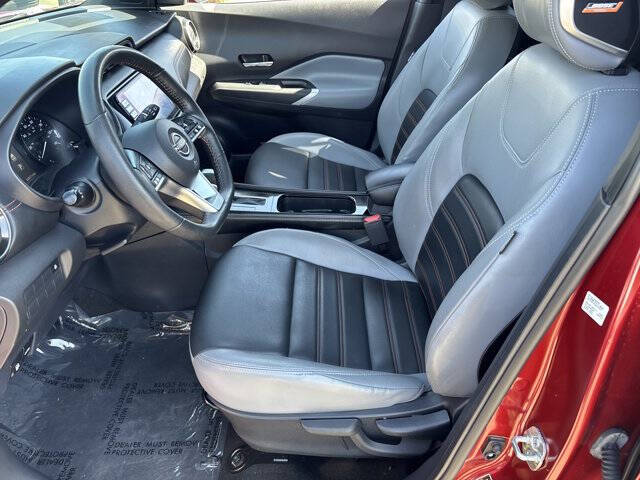 2023 Nissan Kicks SR