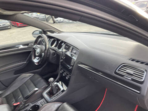 2015 Volkswagen Golf GTI SE