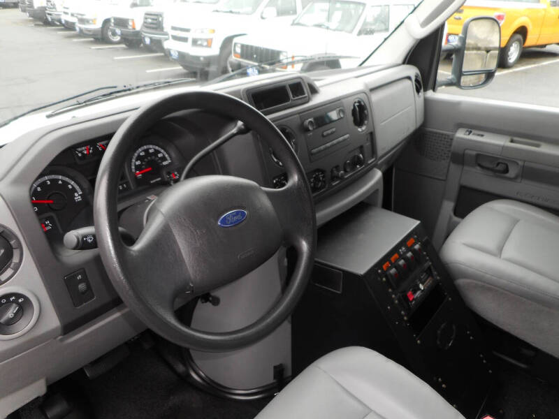 2009 Ford E-Series E-350 SD