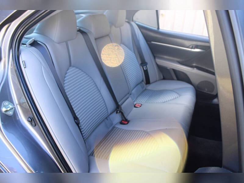 2020 Toyota Camry Hybrid SE