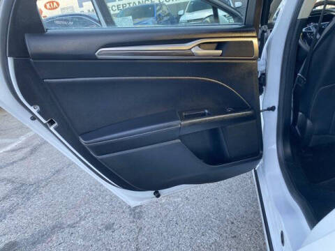 2017 Ford Fusion Hybrid SE