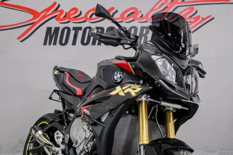 2016 BMW M 1000 XR