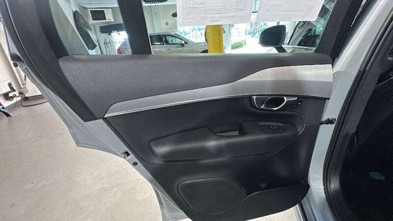 2025 Volvo XC90 B5 Core Bright Theme