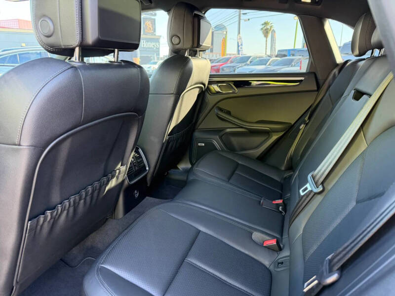 2021 Porsche Macan