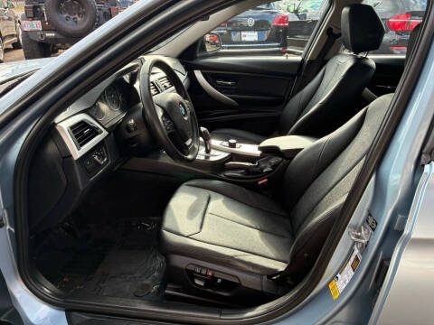 2013 BMW 3 Series 328i