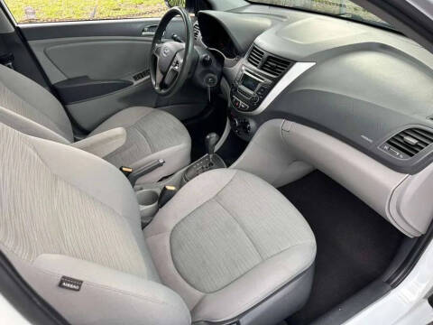 2015 Hyundai Accent GS