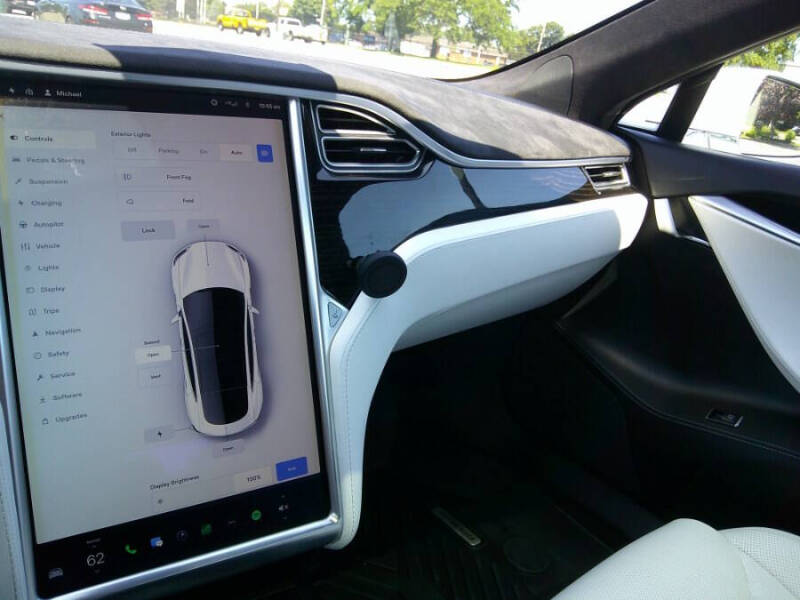 2017 Tesla Model S