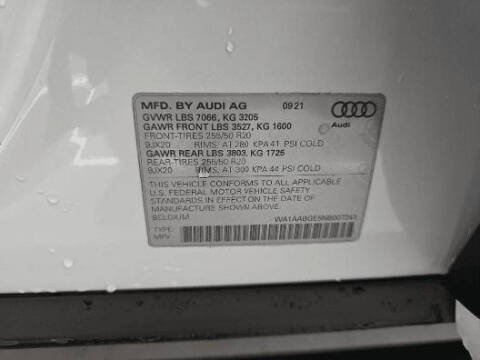 2022 Audi e-tron quattro Premium