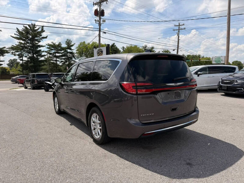 2023 Chrysler Pacifica Touring L
