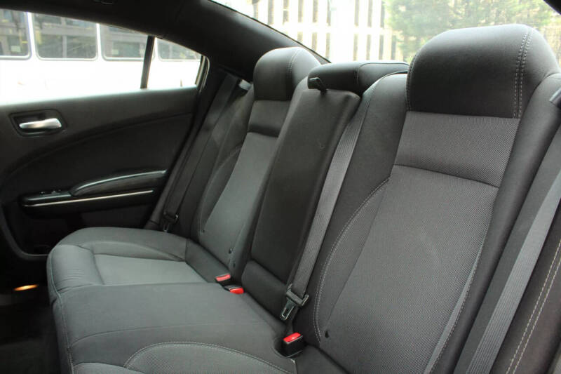 2016 Dodge Charger SE