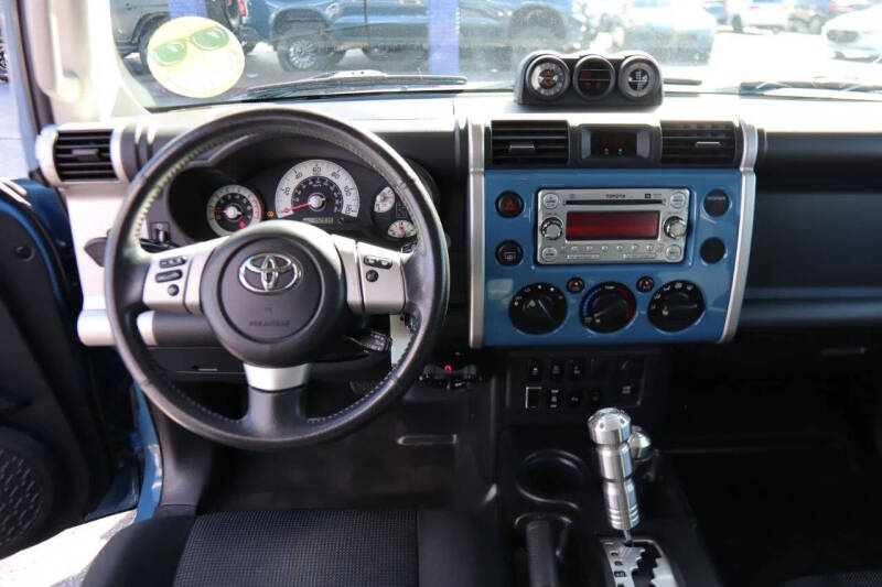 2012 Toyota FJ Cruiser