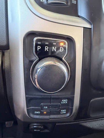 2016 RAM 1500 SLT