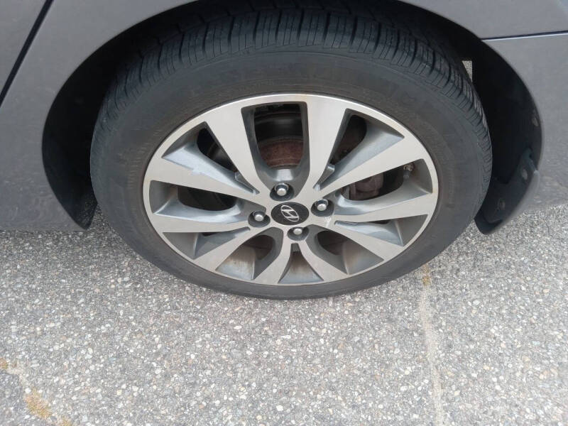 2017 Hyundai Accent Value Edition