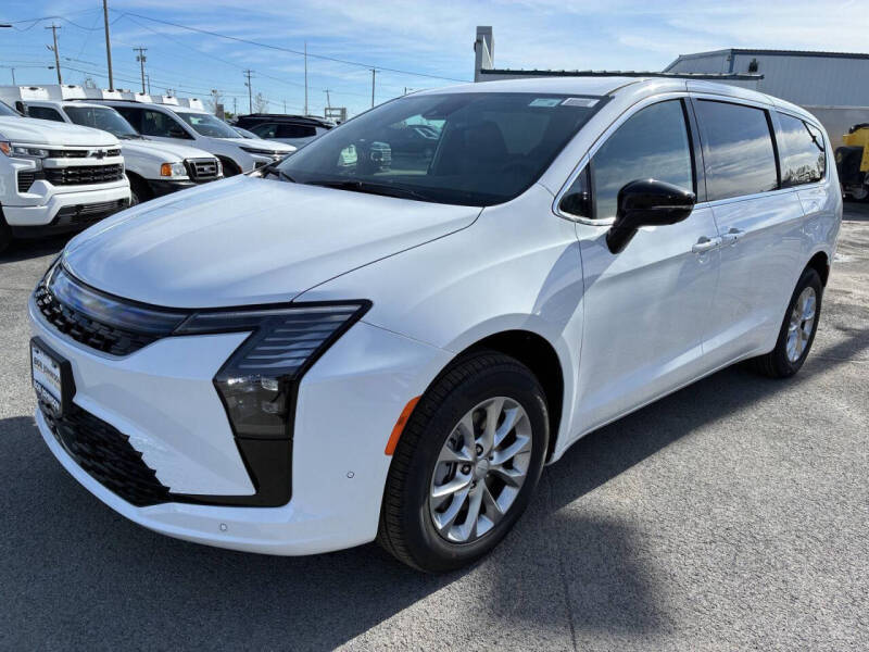 2027 Chrysler Pacifica Select