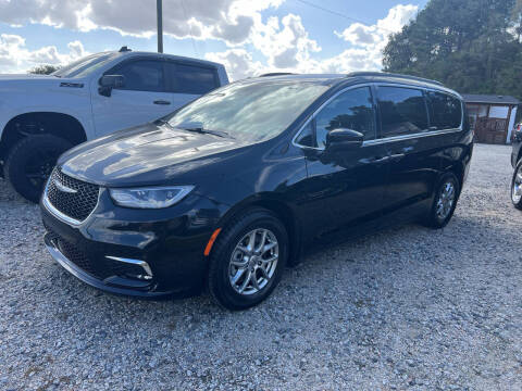 2022 Chrysler Pacifica for sale at Baileys Truck and Auto Sales in Effingham SC