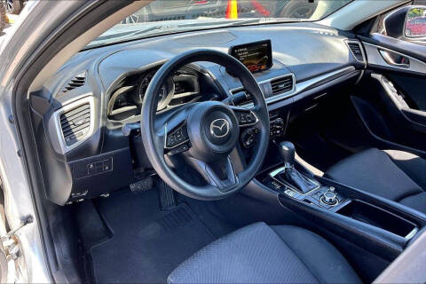2017 Mazda MAZDA3 Sport