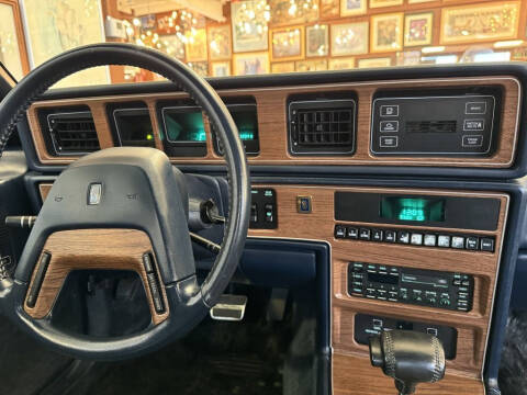 1988 Lincoln Mark VII Bill Blass