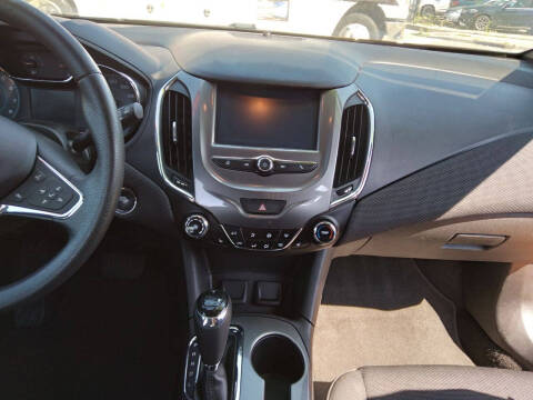 2017 Chevrolet Cruze LT Auto