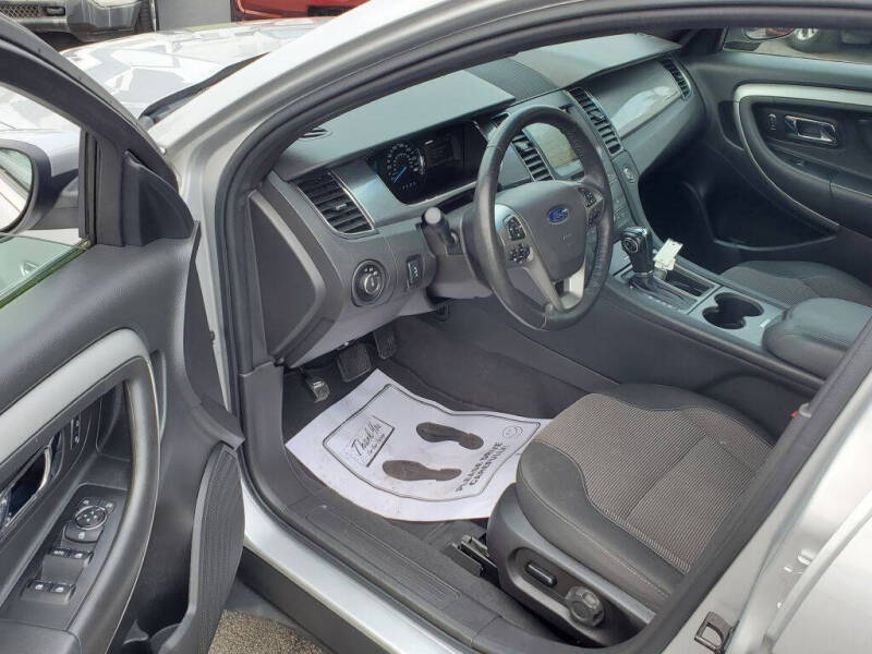 2019 Ford Taurus SEL