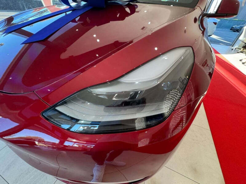2024 Tesla Model Y Long Range