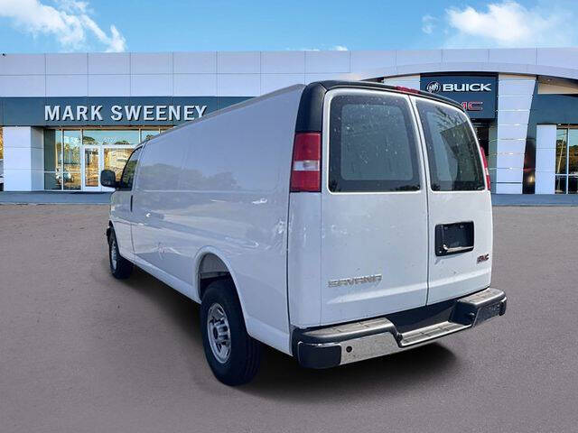 2025 GMC Savana 2500