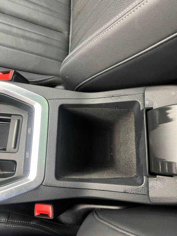 2022 Audi e-tron quattro Premium Plus