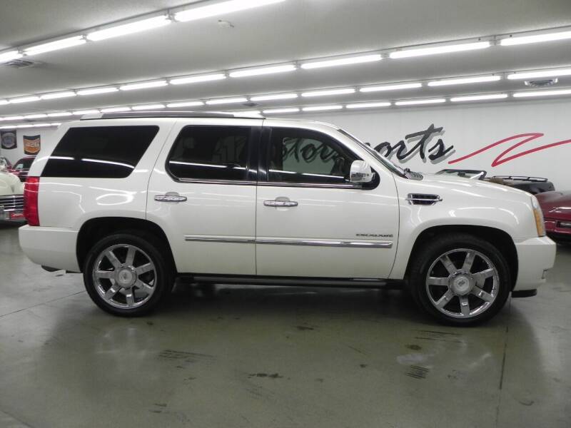 2010 Cadillac Escalade for sale at 121 Motorsports in Mount Zion IL