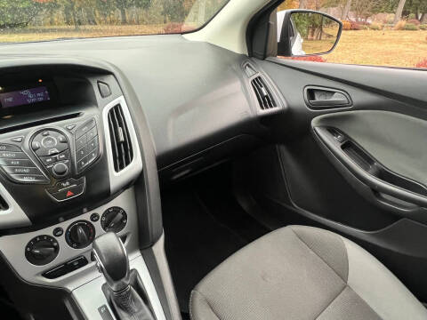2012 Ford Focus SE