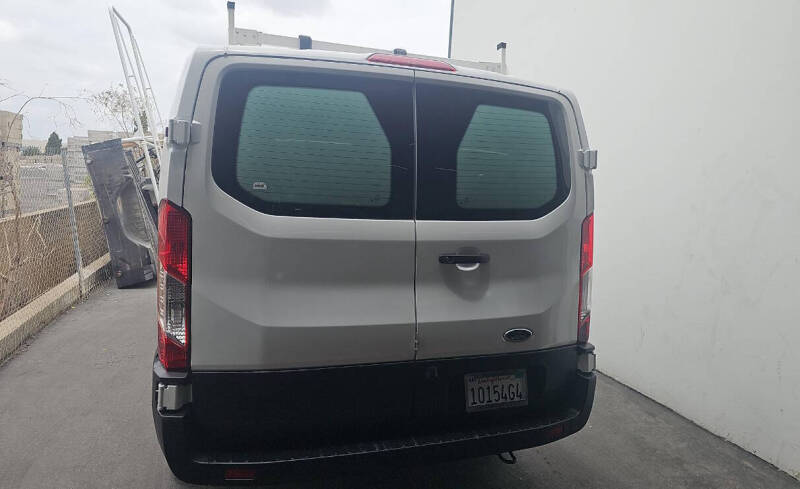 2022 Ford Transit 250