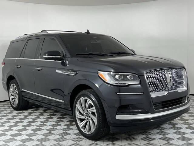 2022 Lincoln Navigator Reserve's photo