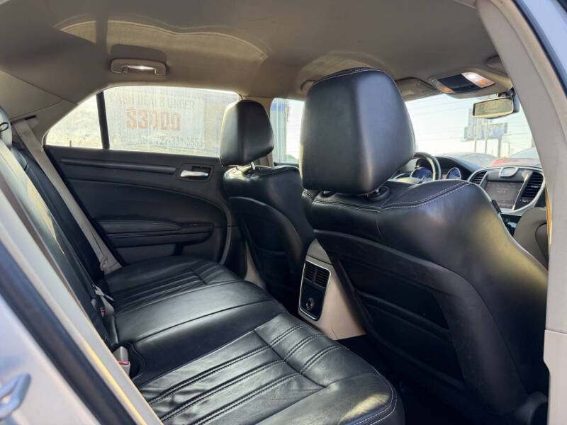 2011 Chrysler 300 Limited