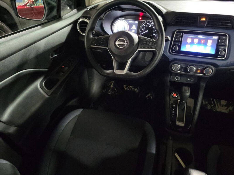 2023 Nissan Versa SV