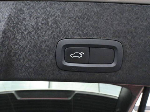 2023 Volvo XC40 B5 Core